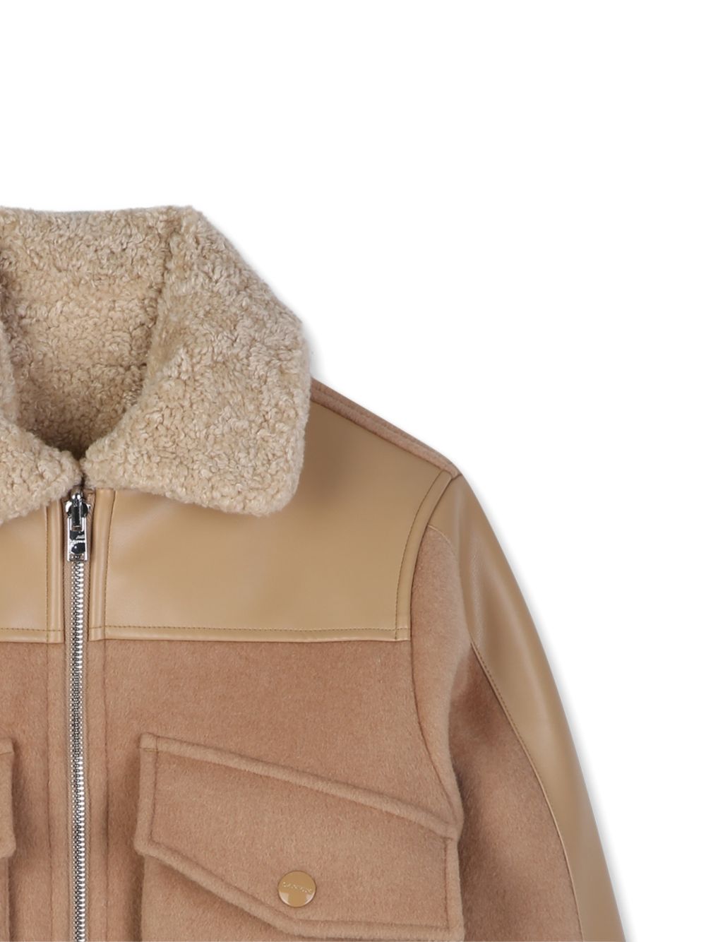 Faux leather e wool reversible jacket on one side, sherpa synthetic fur sul other, reversible zip chiusura, bicolore ribbed trim. Wool side: flap patch tasche con branded enamelled chiusura con bottoni automatici, faux leather label on davanti con la N30447 287 LANVIN KIDS 