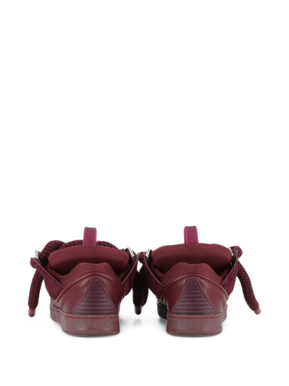 Low-top sneakers in goatskin leather, padded tongue con lanvin label, textile fodera, cowhide leather insole, rubber sole con logo. Sold con two pairs of laces: round snake laces con chevron pattern e metal tips, e flat curb laces con chevron pattern N30455 955 LANVIN KIDS 