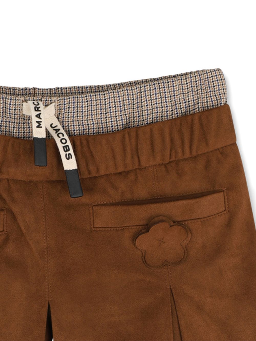 Suede skort con a double elastico houndstooth-stampa fascia in vita e a marc jacobs-branded coulisse. Two welt tasche sul davanti, each adorned con a 3d suede daisy. W60985 367 MARC JACOBS KIDS 