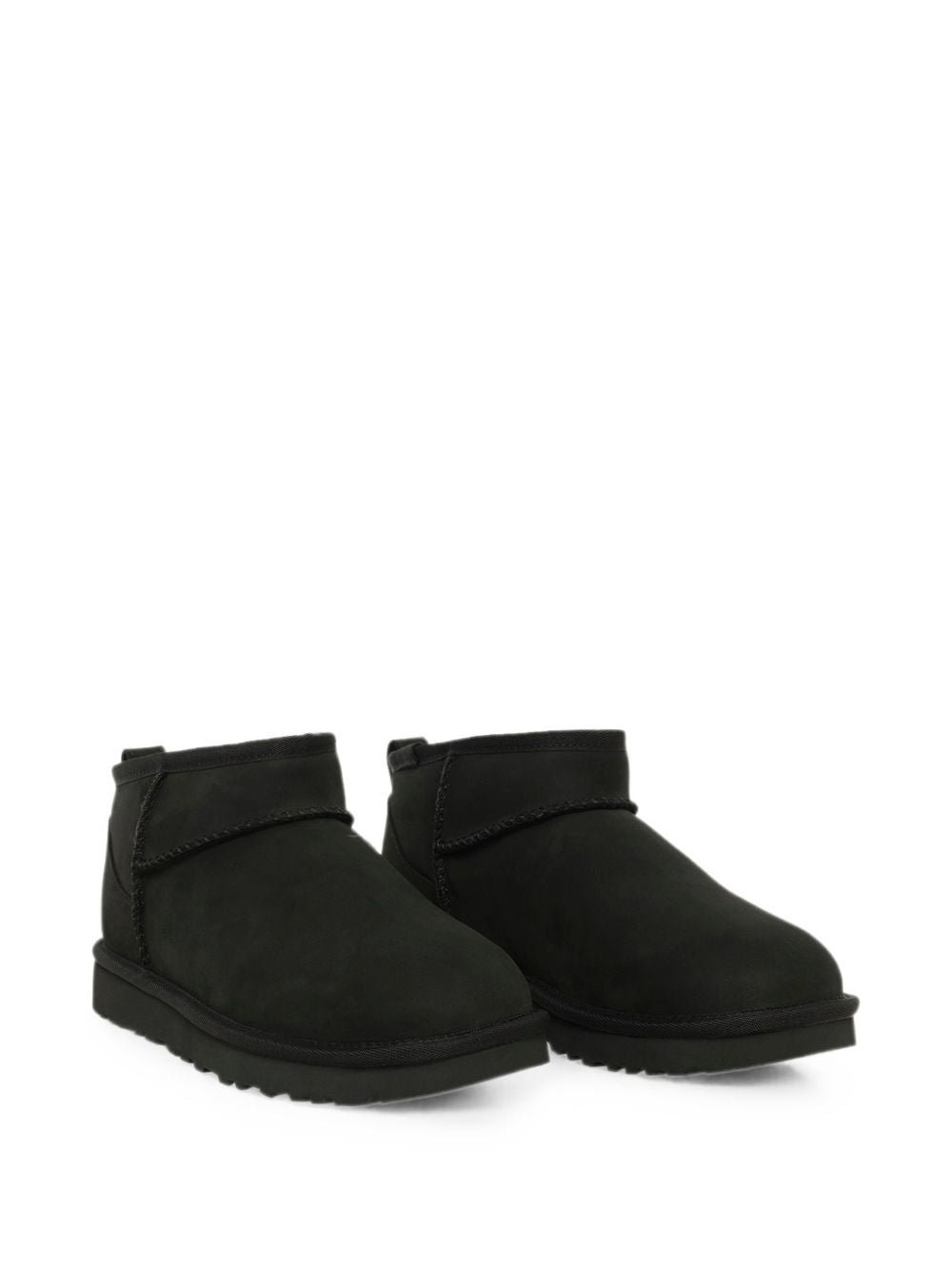  1184556 BLK UGG 