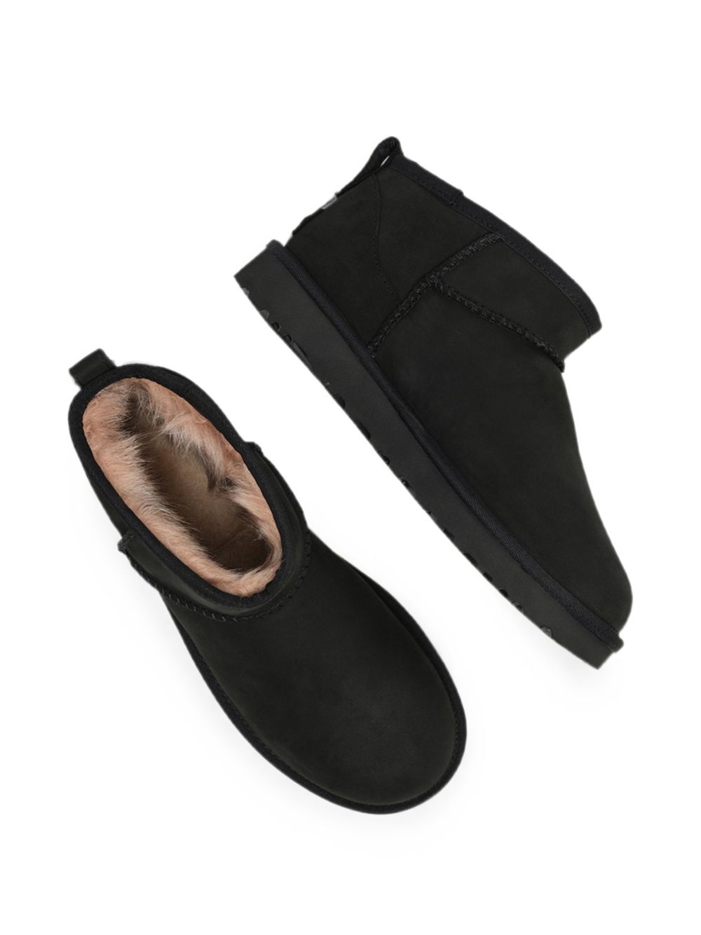 1184556 BLK UGG 