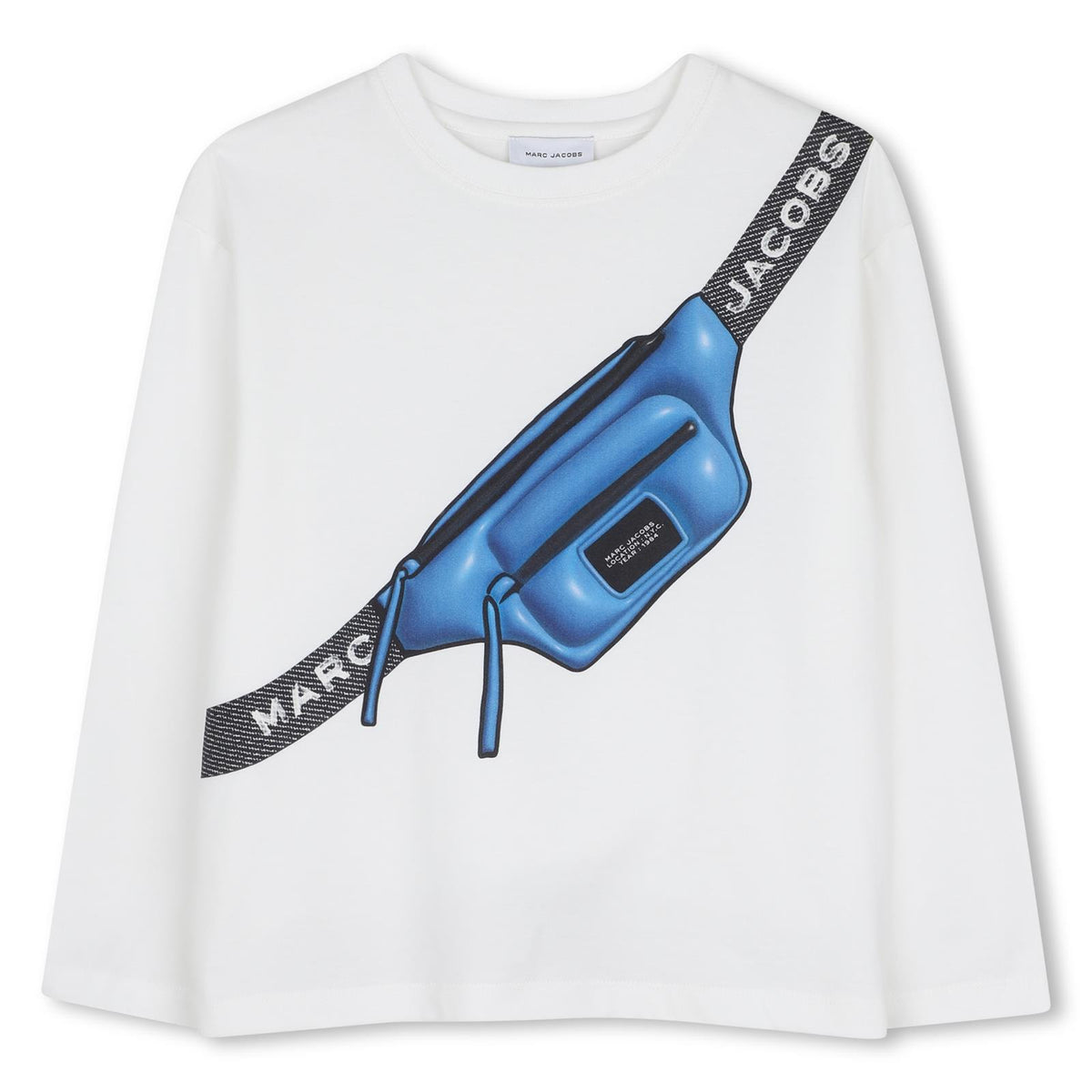 Long-sleeved organic cotton jersey t-shirt con a 3d trompe-l'oeil illustrazione of a bum bag e marc jacobs artwork sul davanti. W61029 126 MARC JACOBS KIDS 