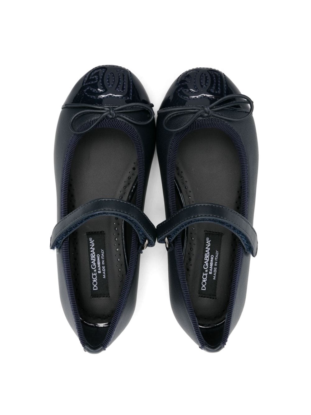 Blue ballerinas with shiny toe and logo