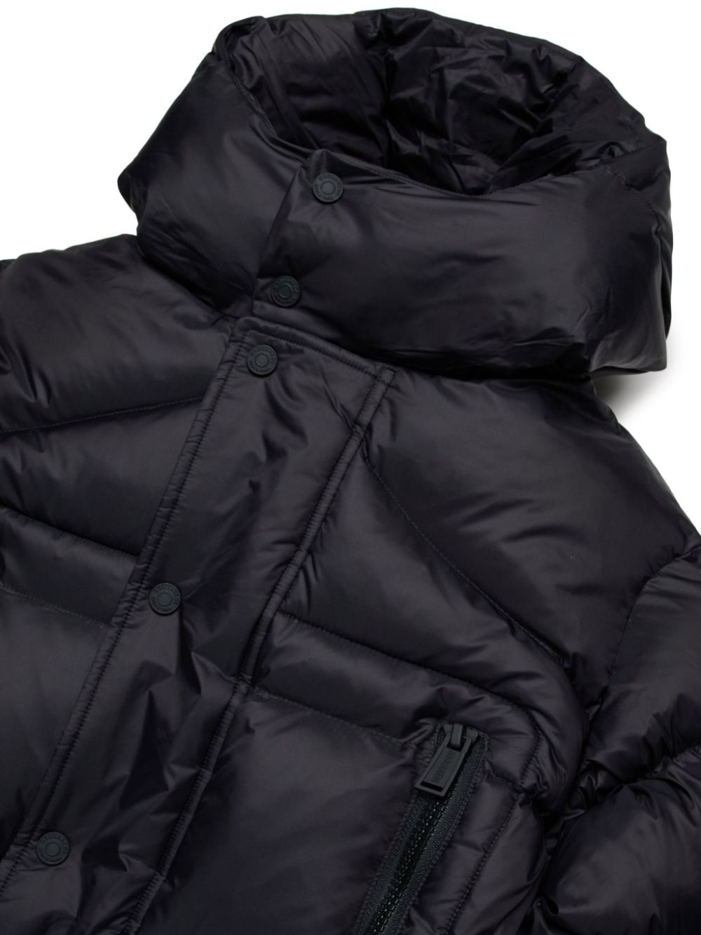 Black padded jacket icon