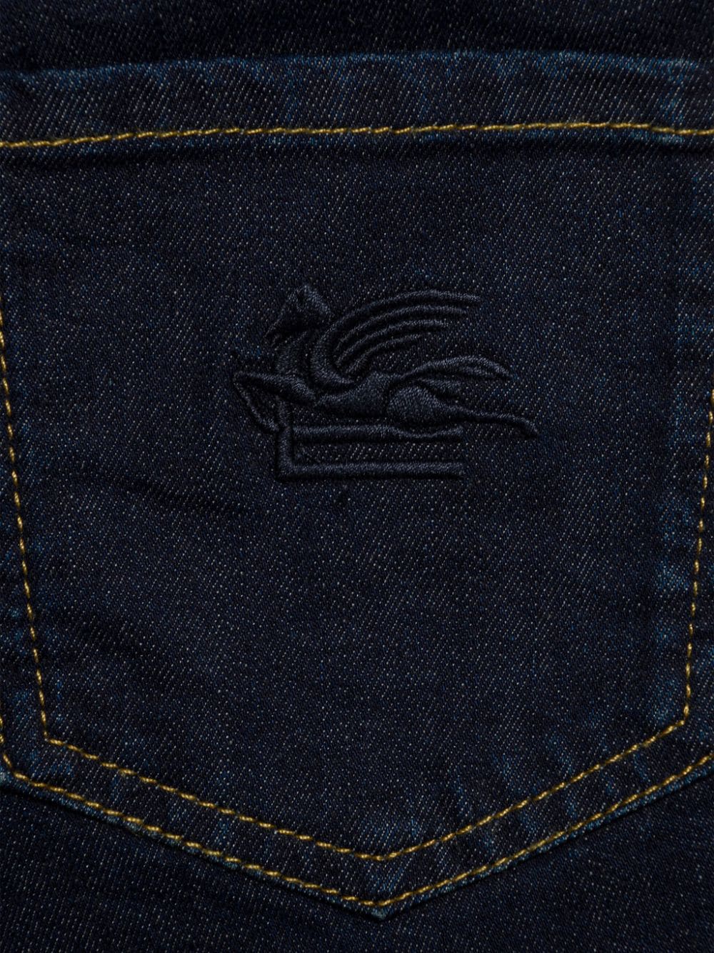 Jeans blu lavaggio scuro etichetta pegaso