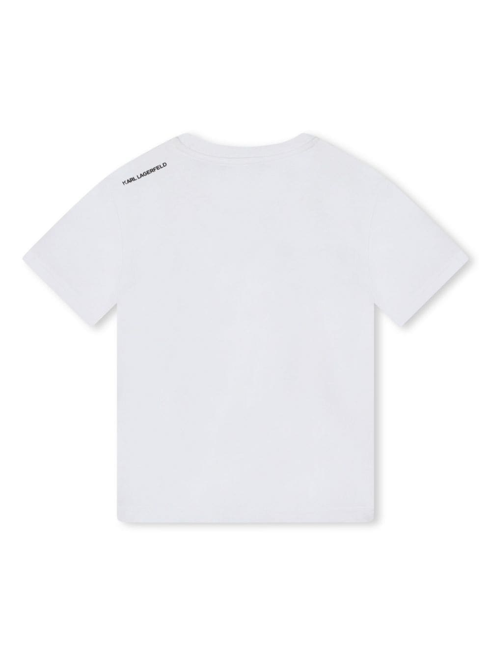 White t-shirt 3d logo