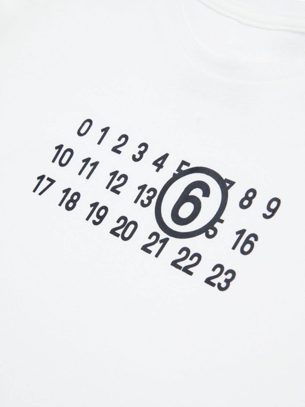 White crop t-shirt with number logo