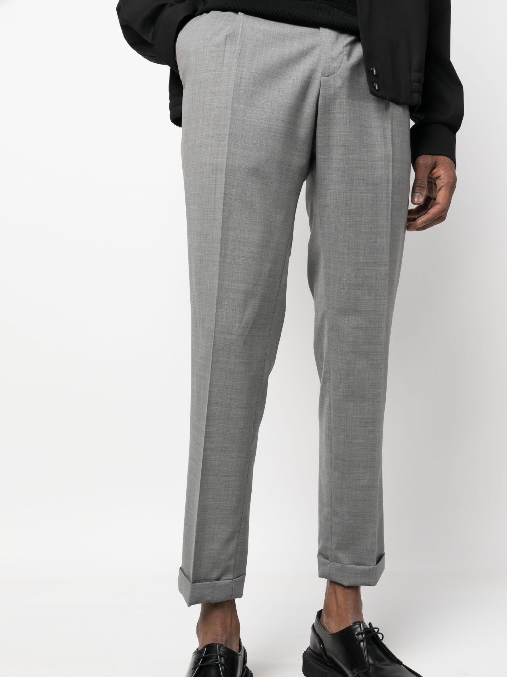 Tiberio grey trousers with ironed crease