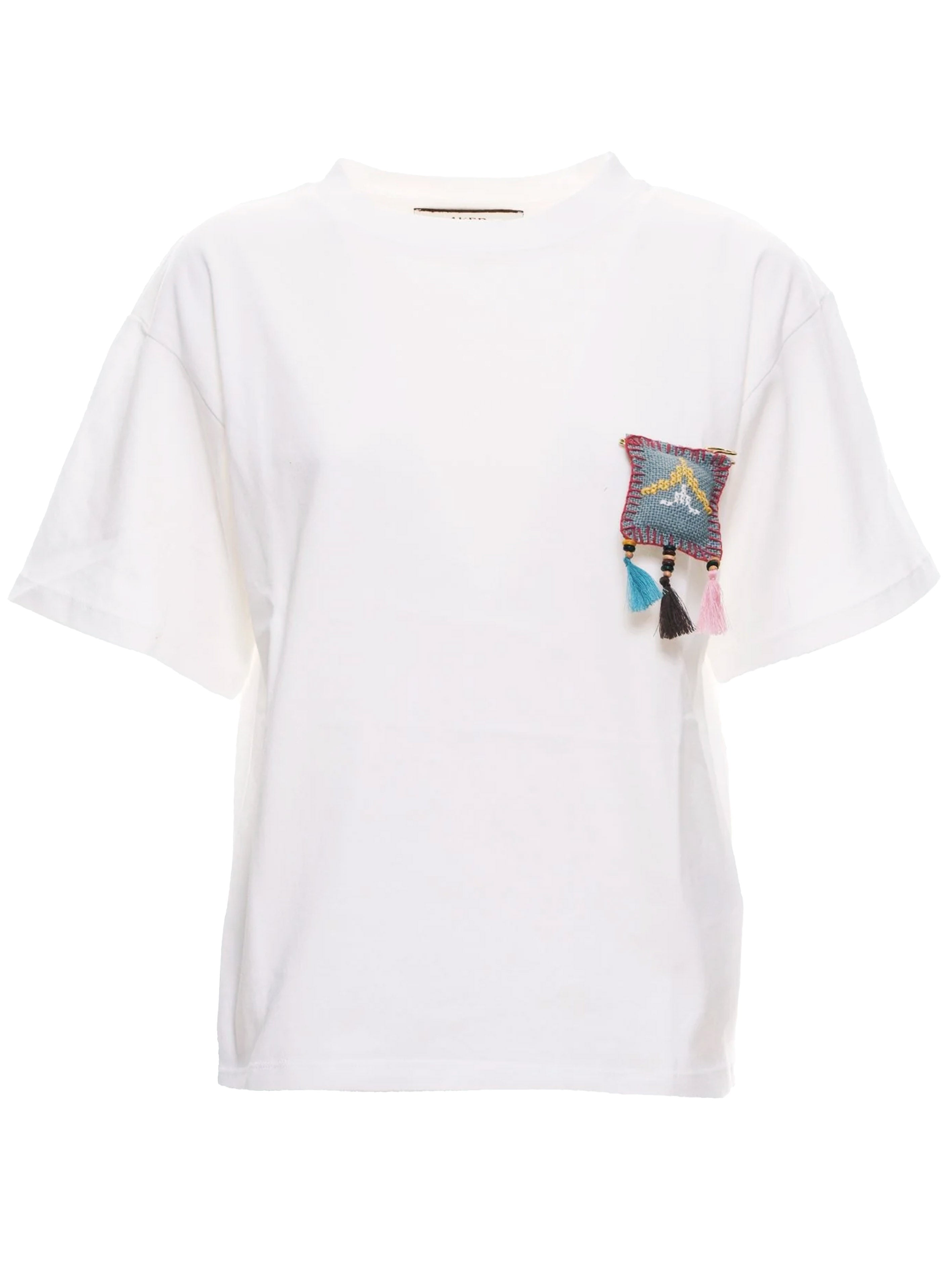 T-shirt bianca oversize con spilla ricamata