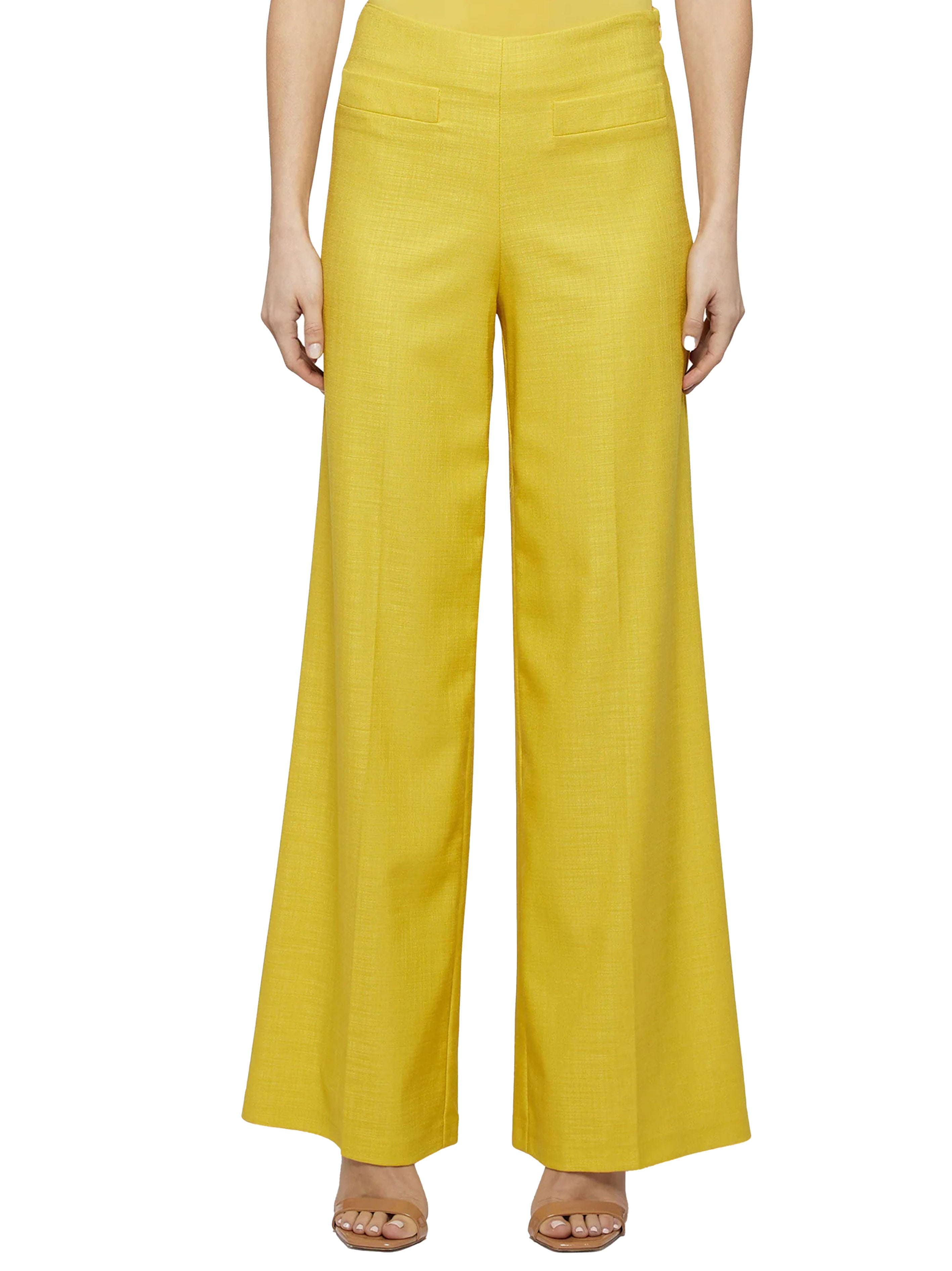 Wide yellow trousers