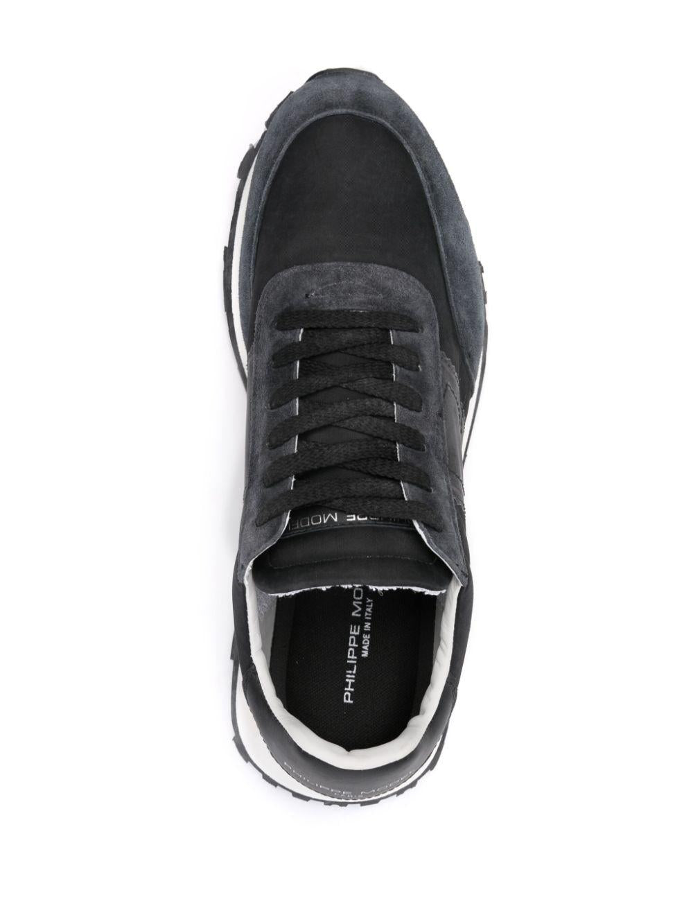 sneakers running tour nere uomo