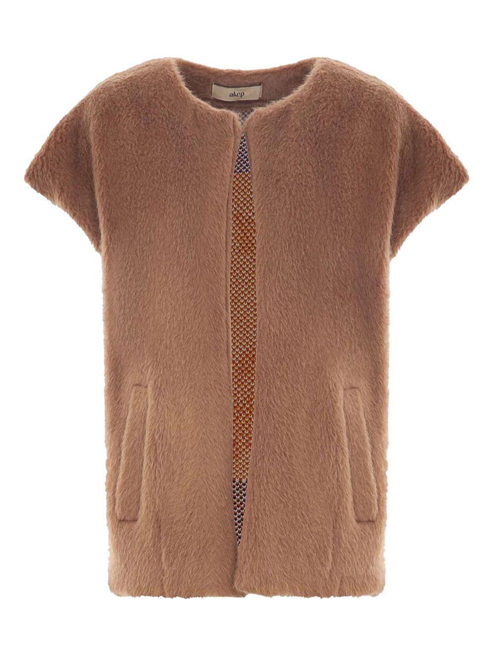 Gilet in pelliccia sintetica con inserti in maglia ricamata GLKD03143 V1 AKEP 