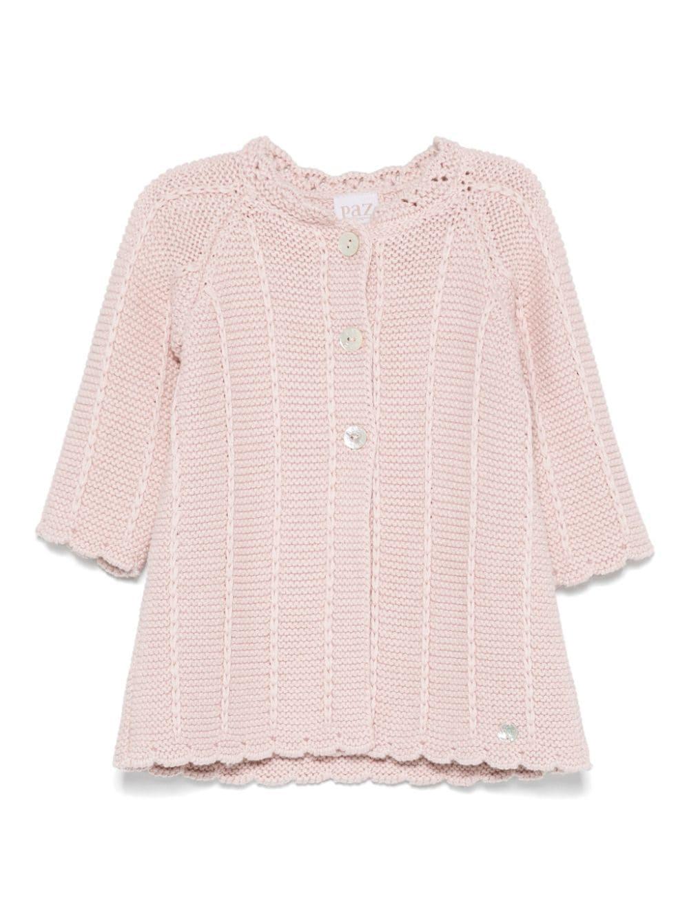 Cardigan rosa in maglia con bottoni in madreperla