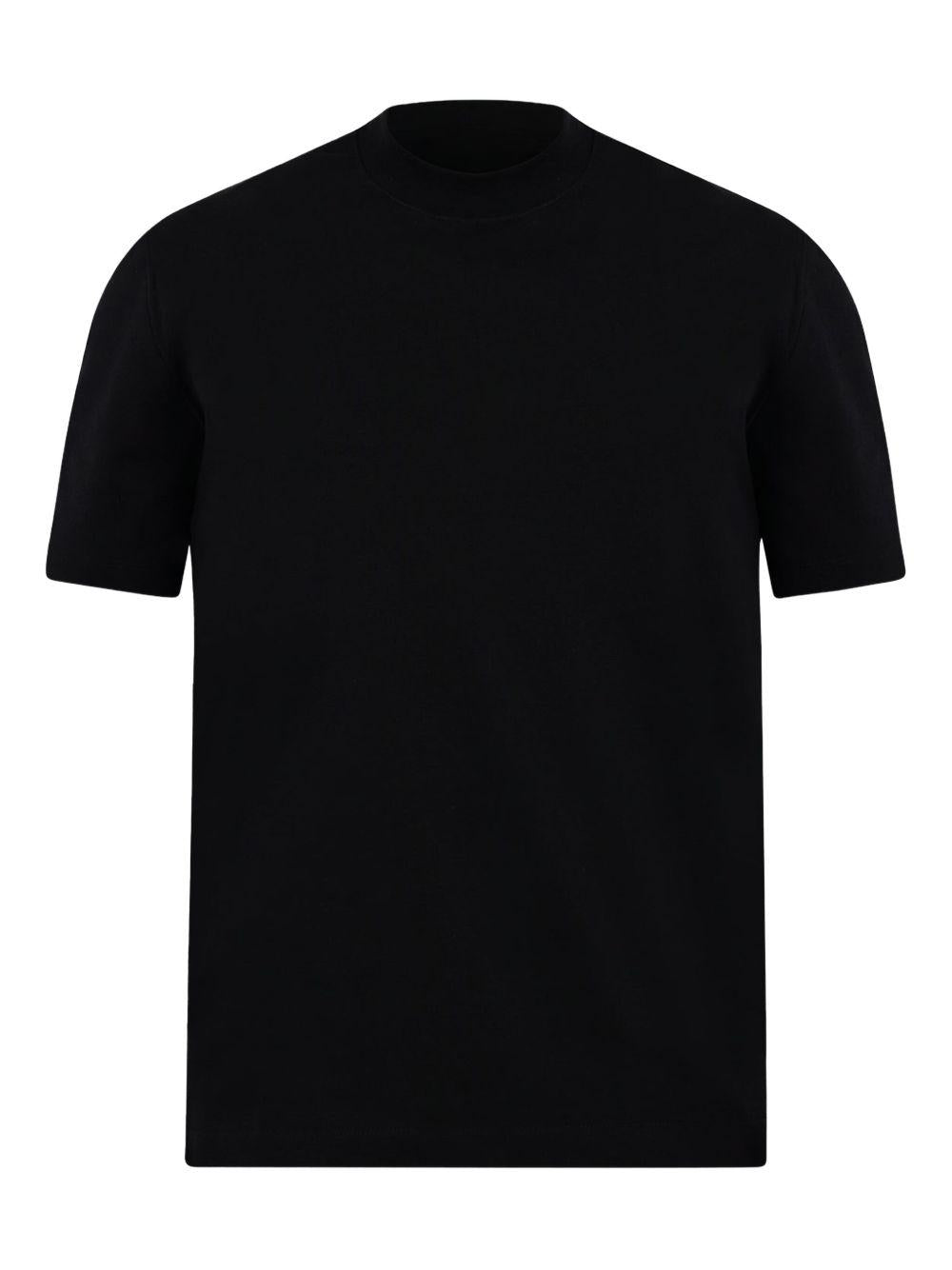 T-shirt nera basic