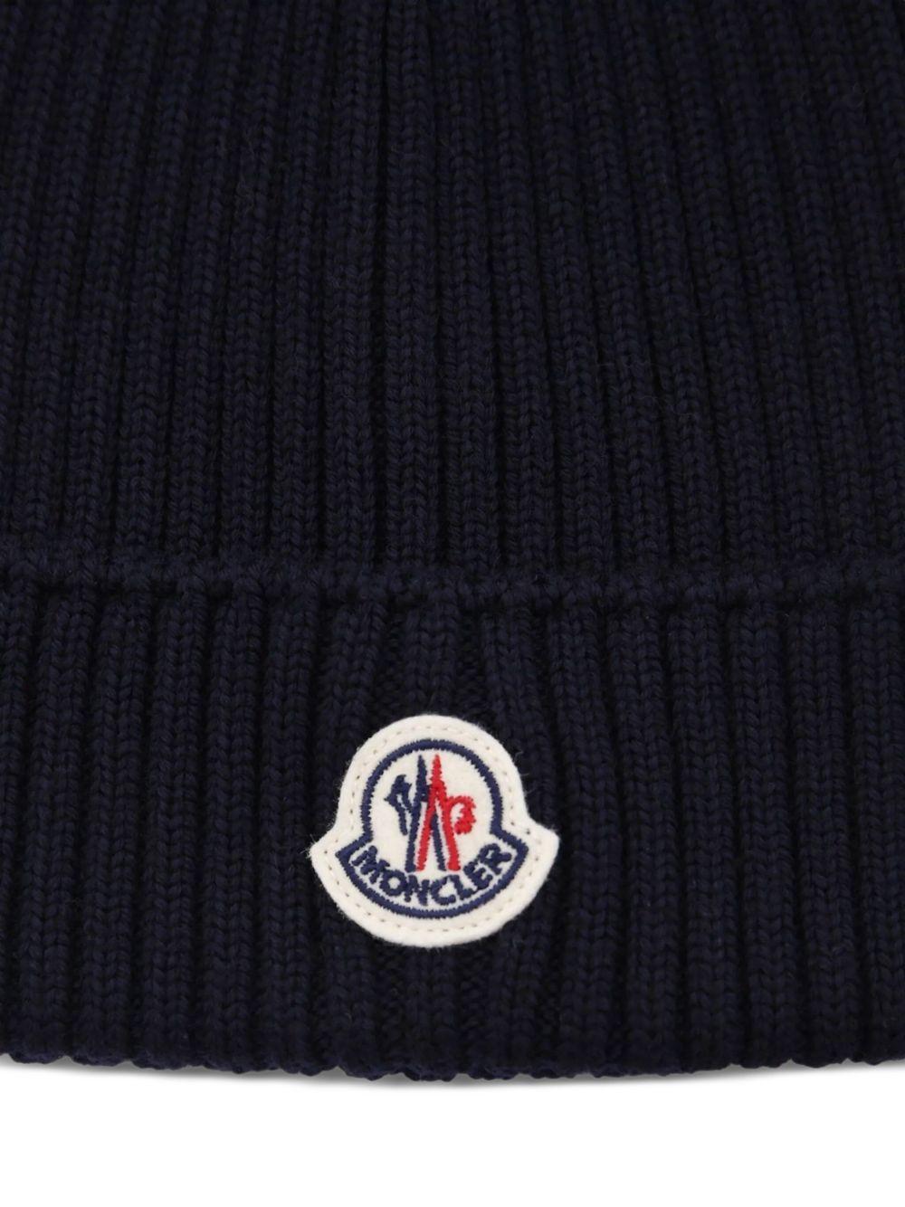 Berretto Blu Navy in Lana a Coste con Logo K29543B00009M1131 742 MONCLER KIDS 