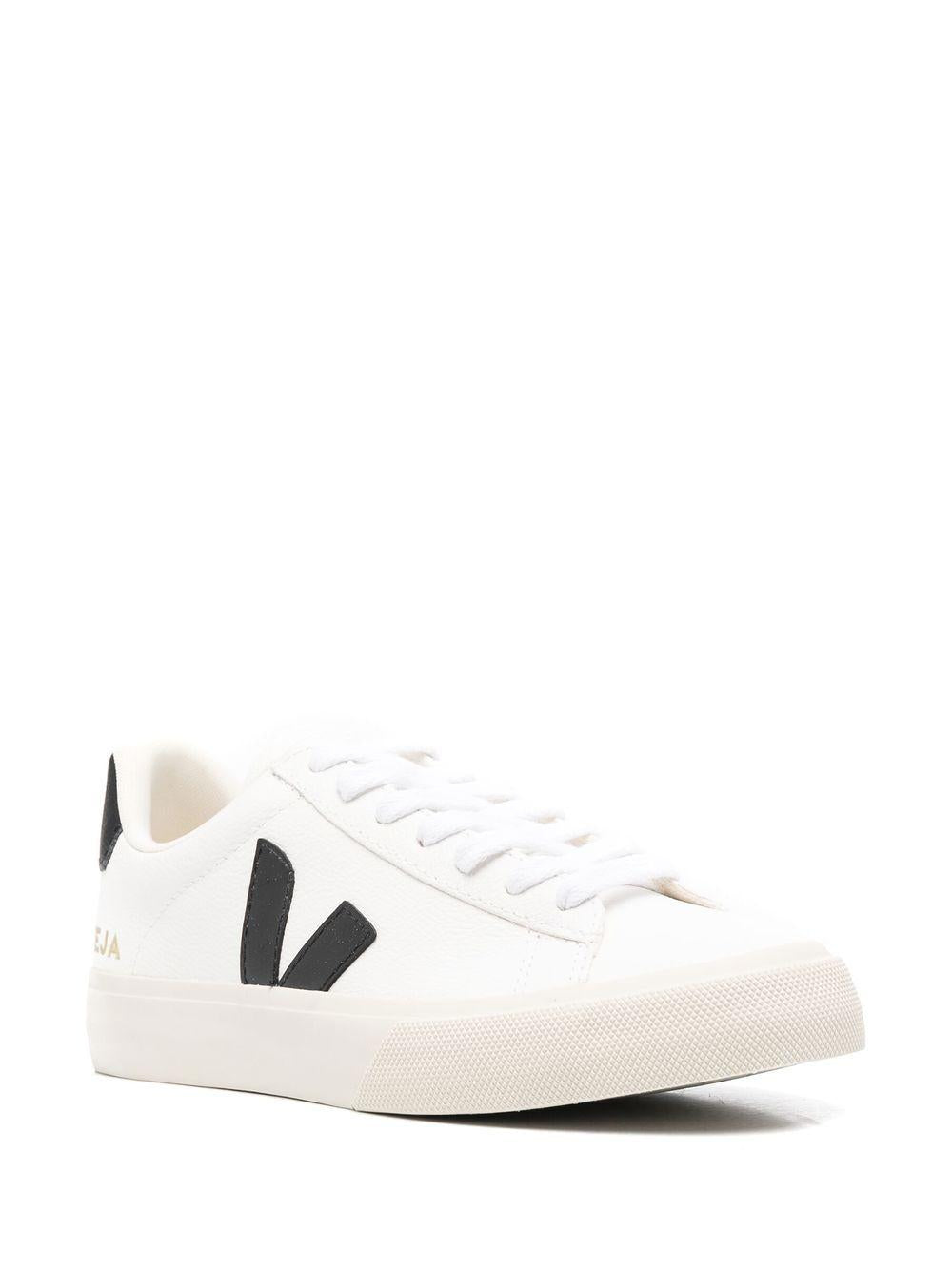 Sneakers con logo laterale CP0501537 BIANCONERO VEJA 