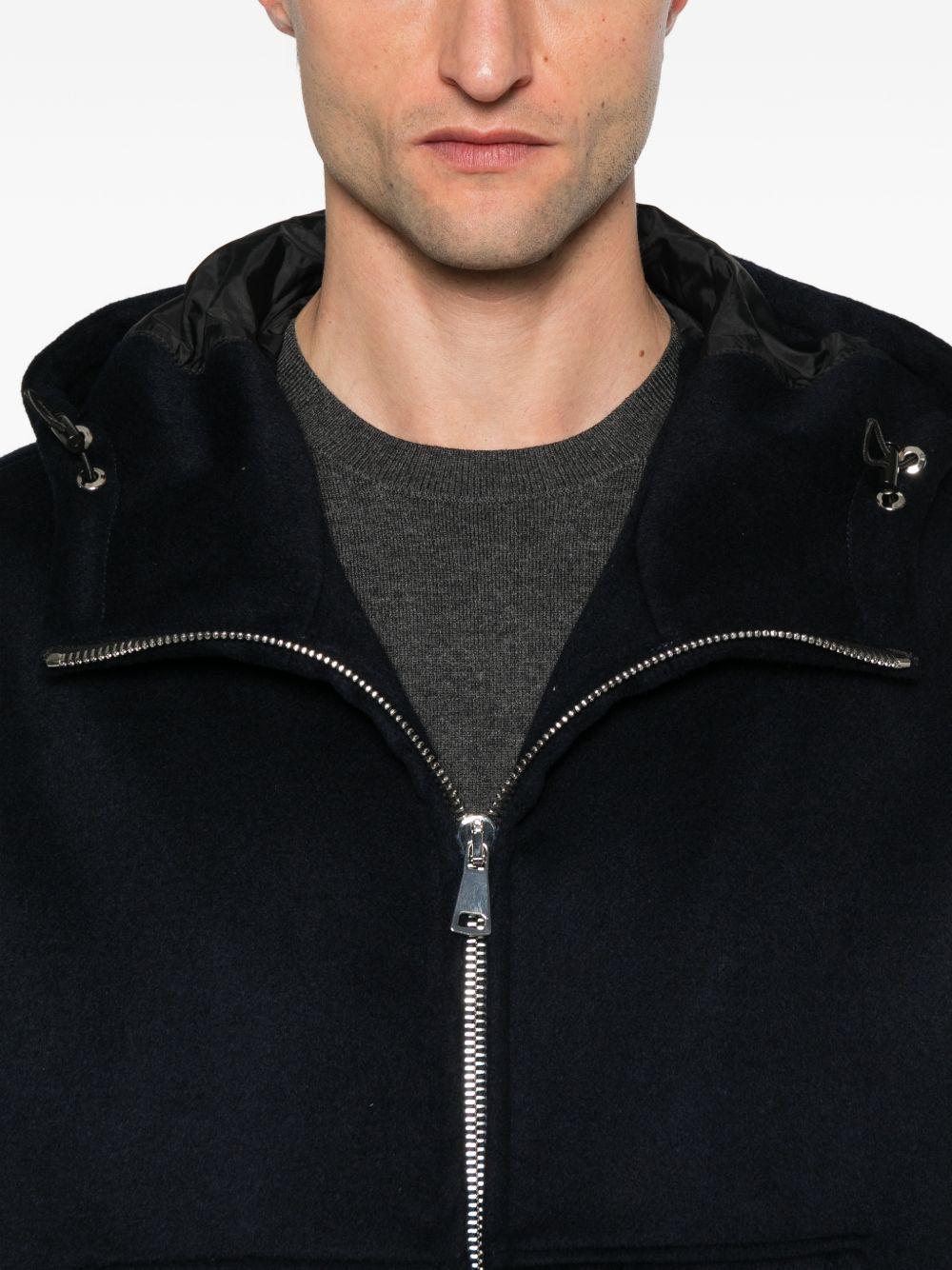  XG5258 BL YES LONDON 