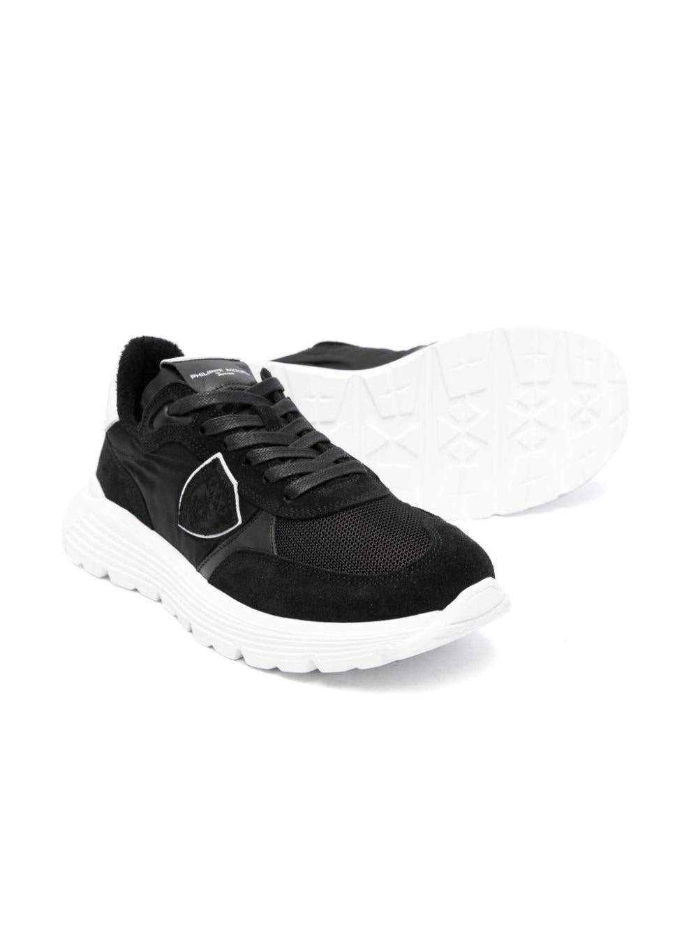 Sneakers nere Antibes