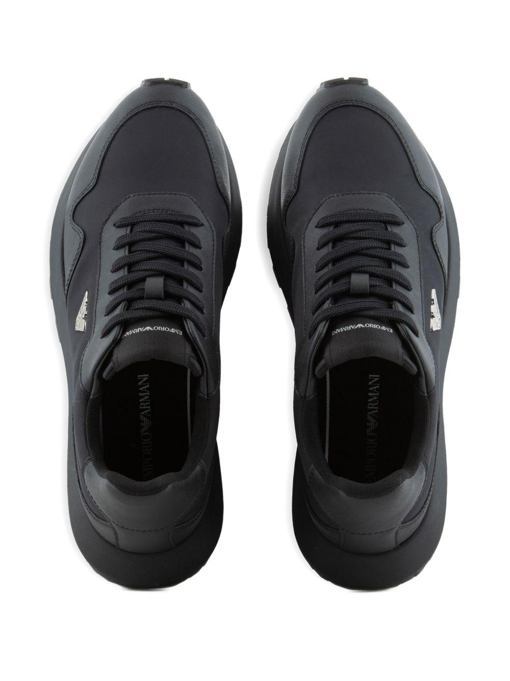 Sneakers nere con logo-plaque e chiusura con lacci EM003738AF19532 MC005 EMPORIO ARMANI 