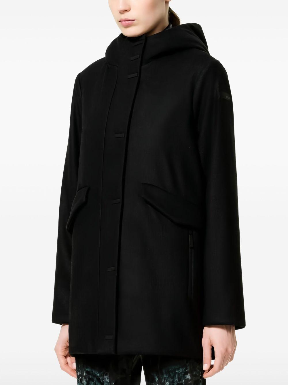 Cappotto nero tascabile con cappuccio W25529 11 RRD 