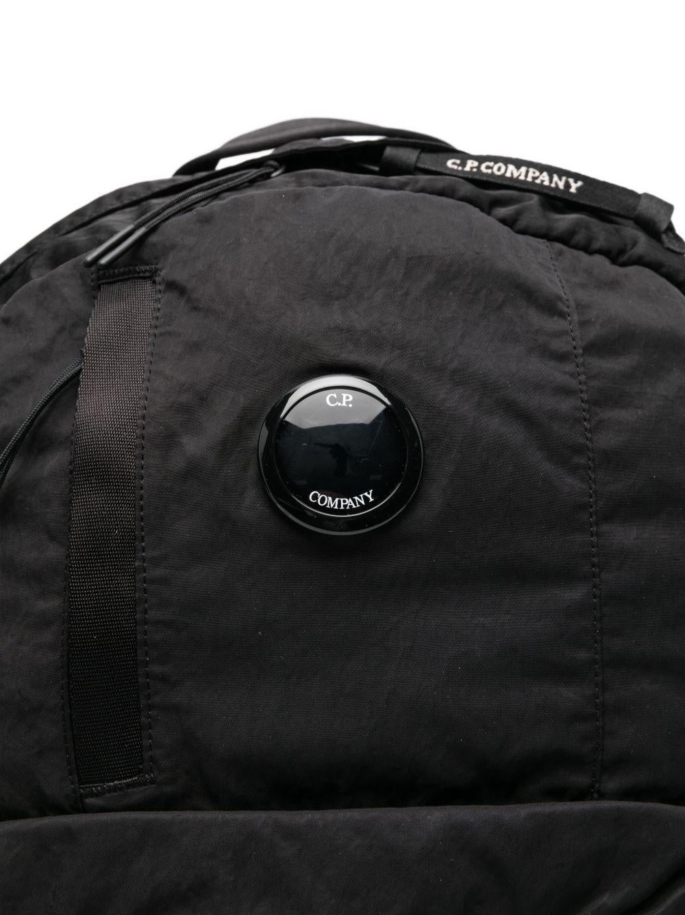 Zaino con Dettaglio Lens e Chiusura Zip RCCMAC737A005269G 999 CP COMPANY 