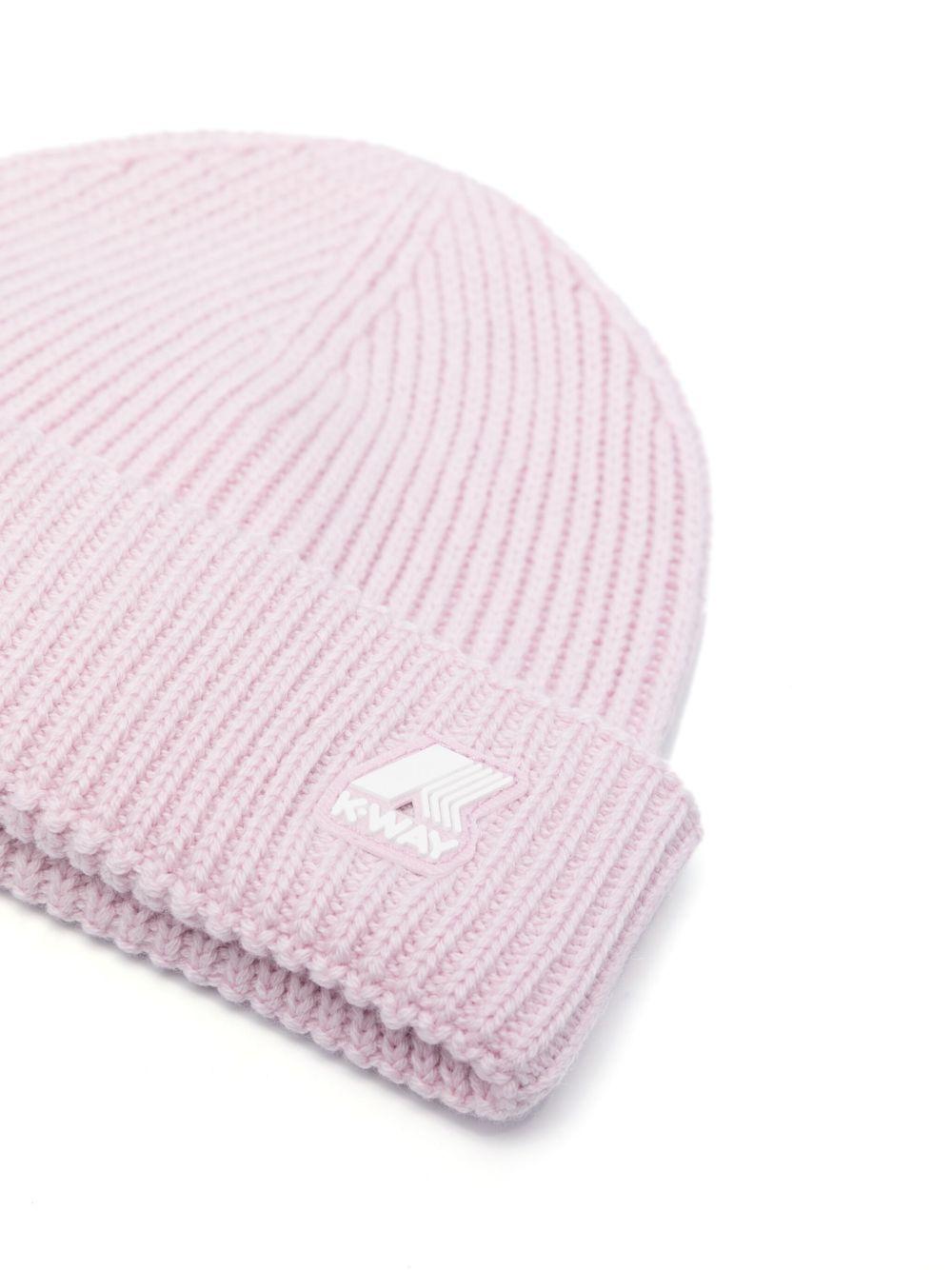 Cappello a coste rosa logato