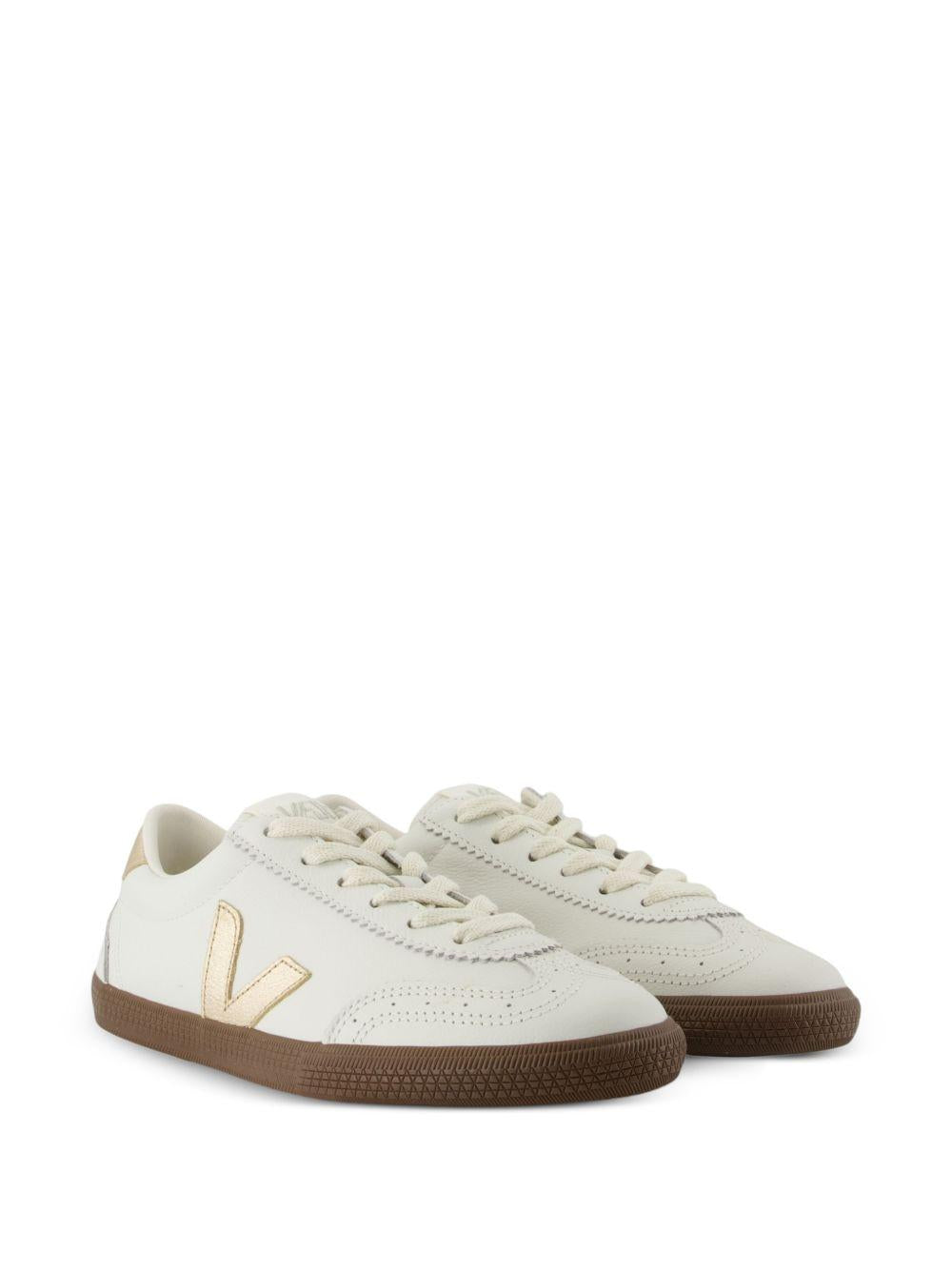  VO2021413 WHITEPLATINE VEJA 