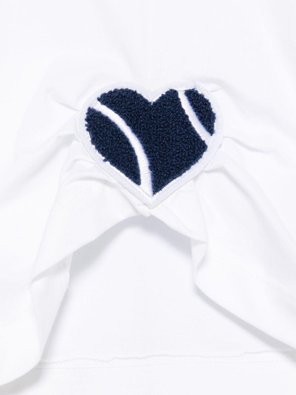 T-shirt bianca con applicazione cuore
