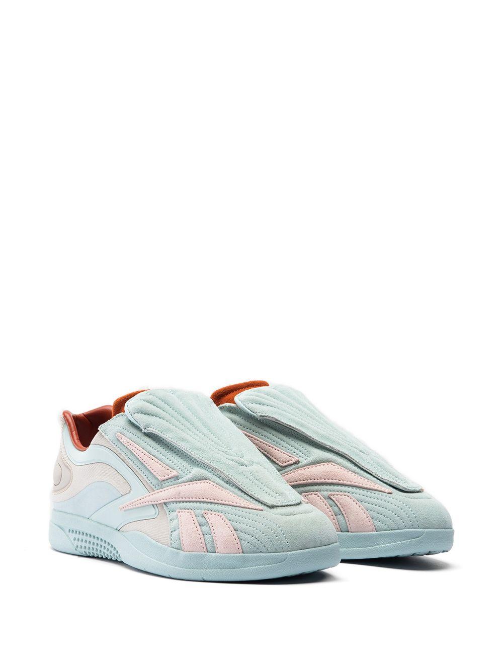 100261770P 770P REEBOK LTD 