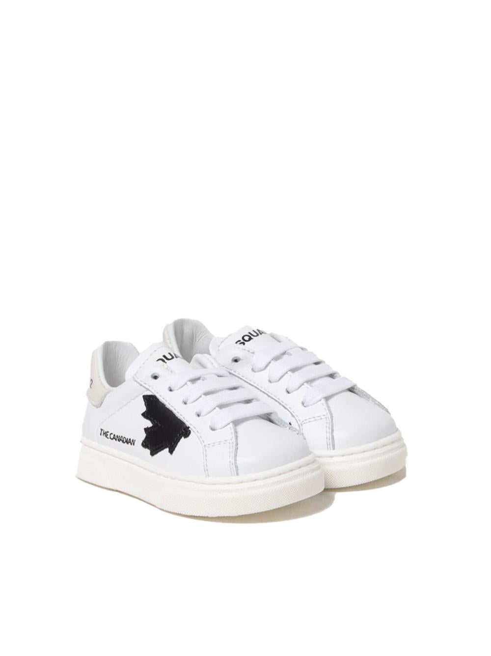 Sneakers in pelle bianca con foglia d'acero