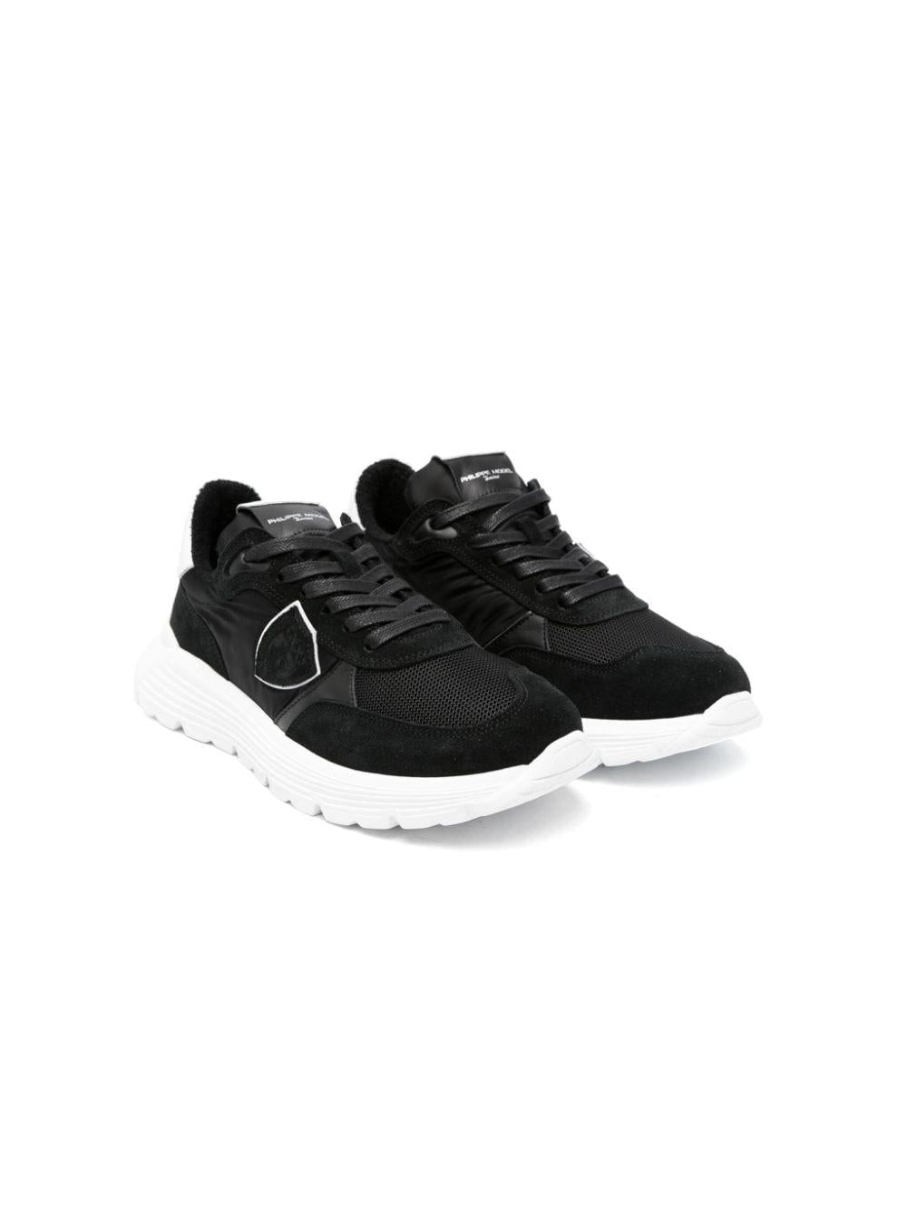 Sneakers nere Antibes