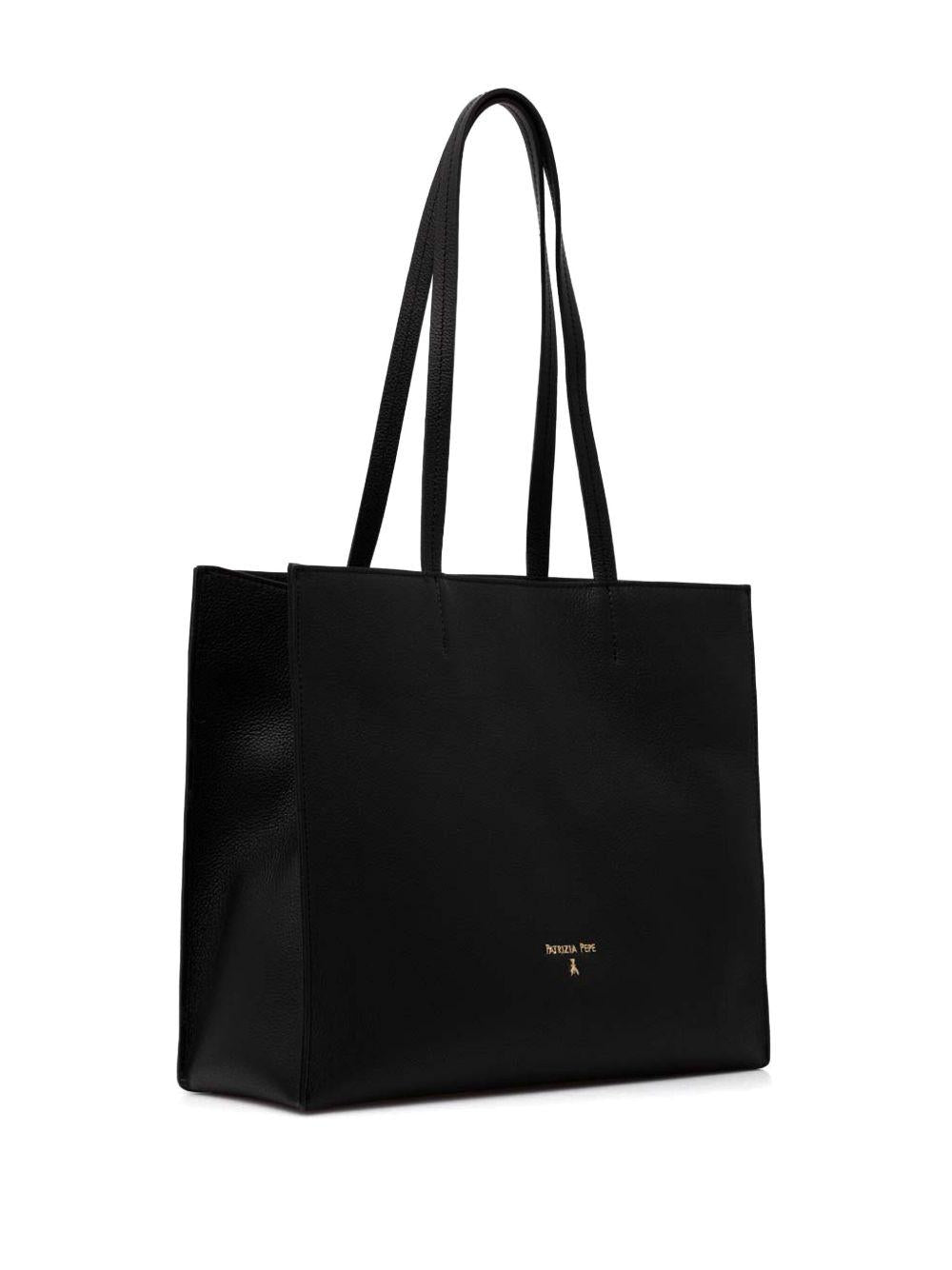Borsa shopping in pelle martellata nera 8BA172L001 K103 PATRIZIA PEPE 