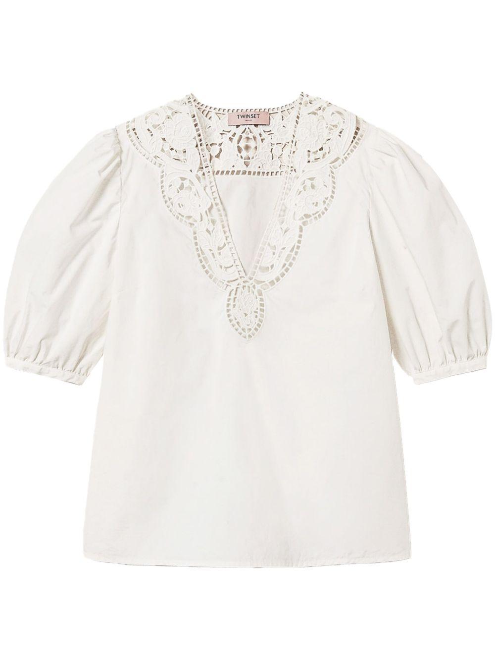 Blusa neve scollo in pizzo san gallo