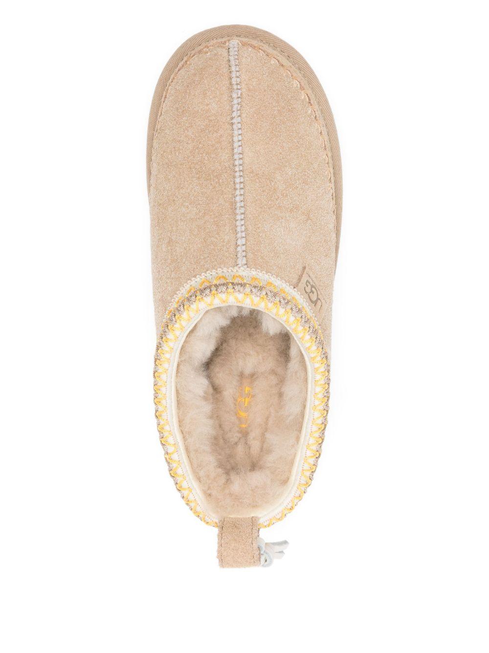 Stivaletti camoscio Tasman con montone e treccia 1171444 MDSD UGG 