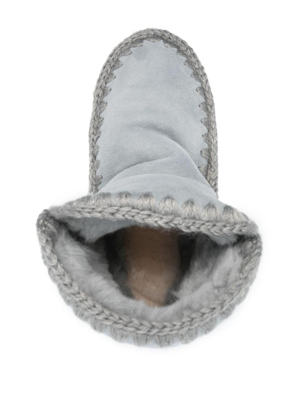 Stivaletti grigio chiaro con cuciture decorative MUFW101050A ICSEA MOU 