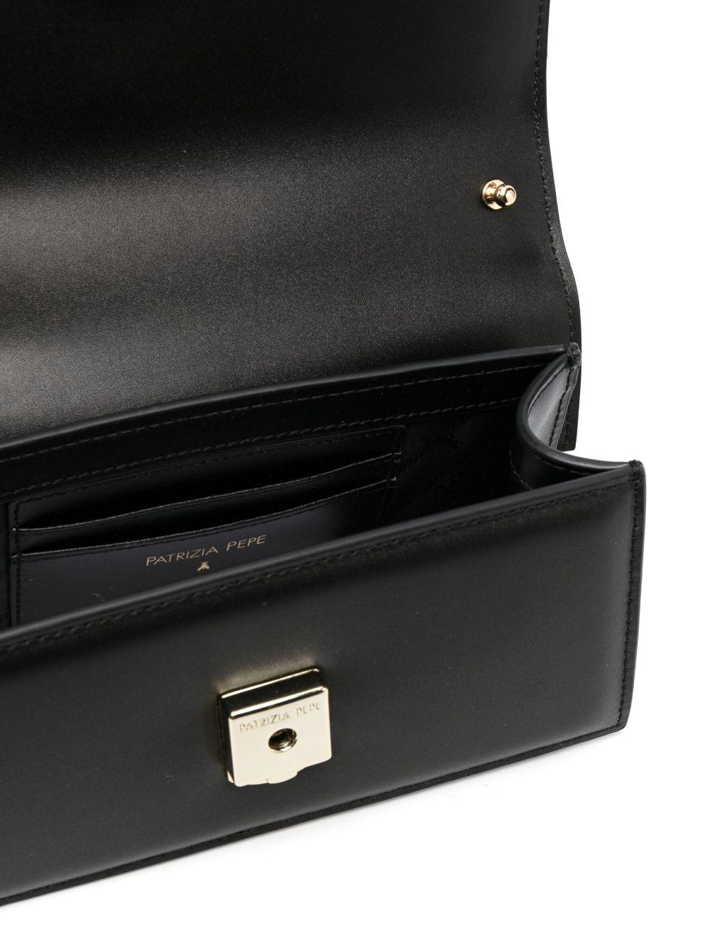 Borsa a spalla in pelle con chiusura magnetica 8B0111L061 K103 PATRIZIA PEPE 