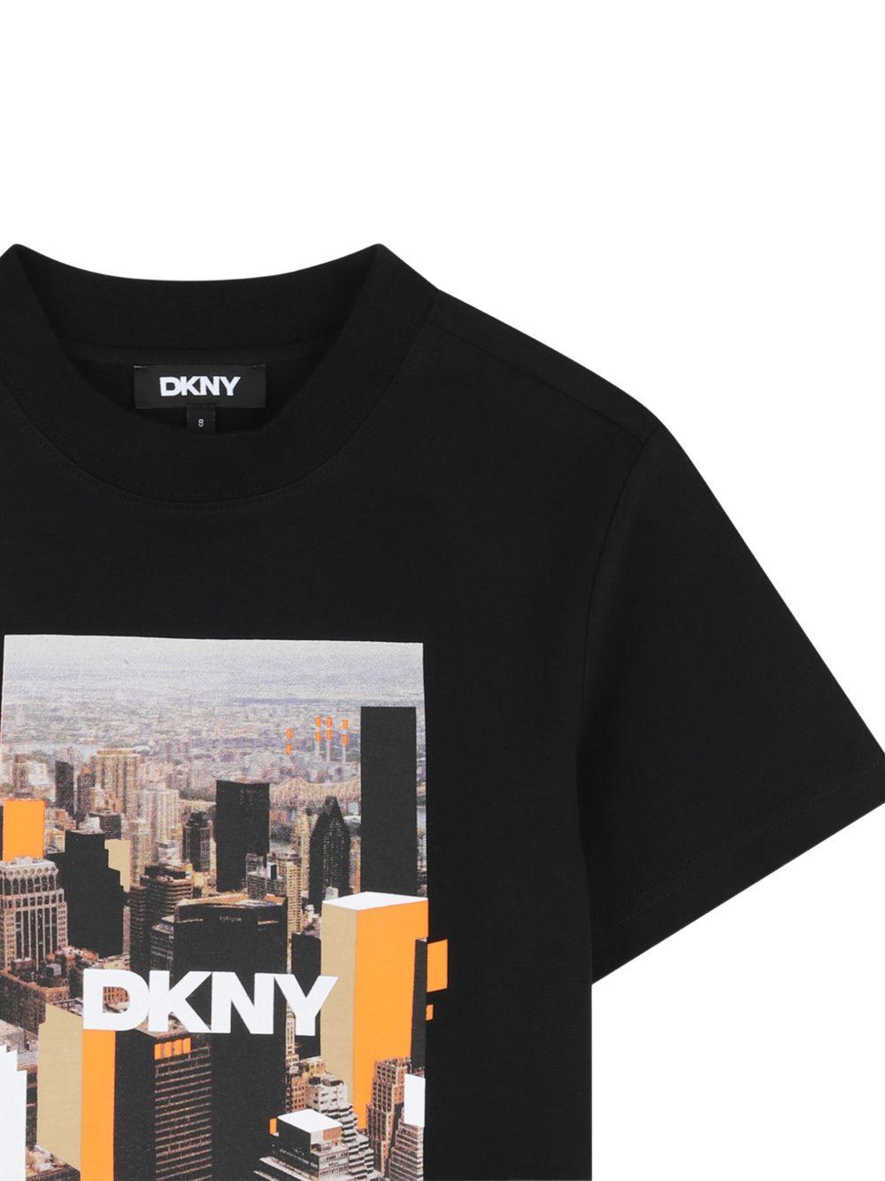 T-shirt in poliestere con stampa fotografica D62536 09B DKNY KIDS 
