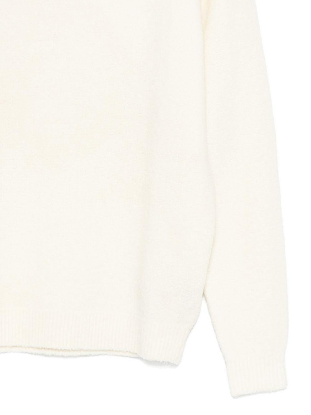 Maglione bianco girocollo con applicazione W25163 32 RRD 