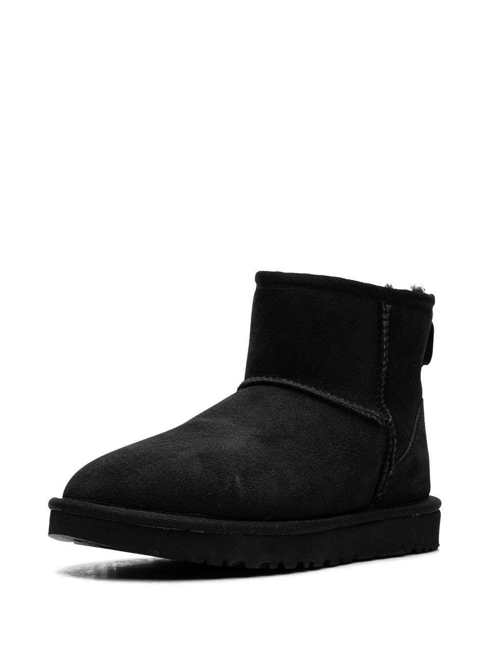 Stivale Classic Mini II nero 1016222 BLK UGG 