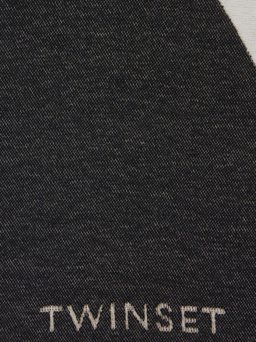 Sciarpa Nera con Motivo Geometrico e Frange 252TA4270 12649 TWINSET 