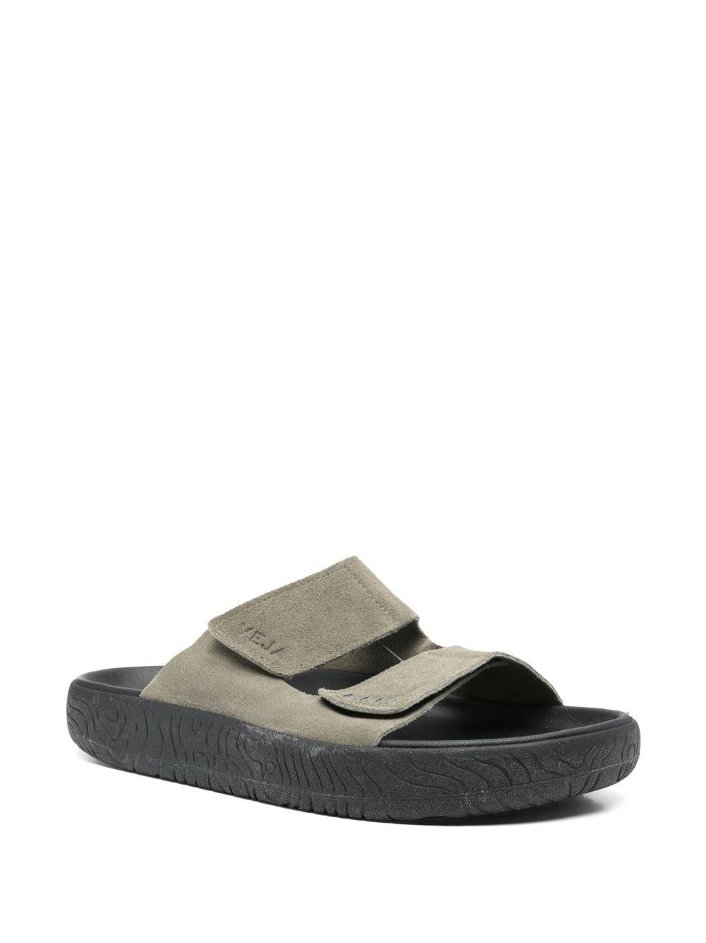  SA3220676 KAKIBLACK VEJA 