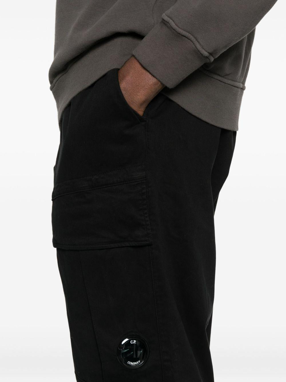Pantaloni Cargo in Cotone Elasticizzato 19CMPA067A005529G 999 CP COMPANY 