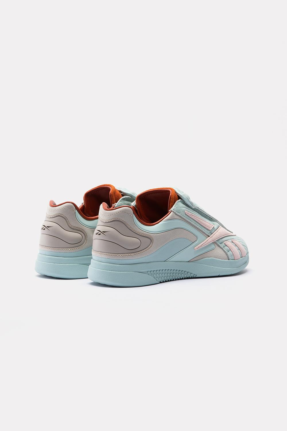  100261770P 770P REEBOK LTD 