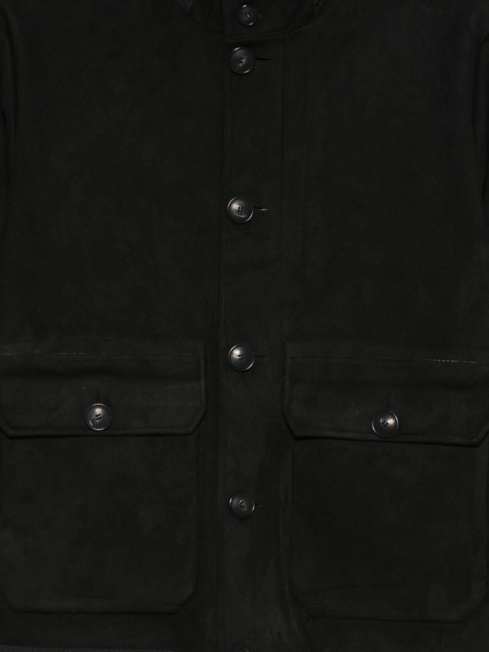 Giacca nera con bottoni e tasche ad aletta W25190 80 RRD 