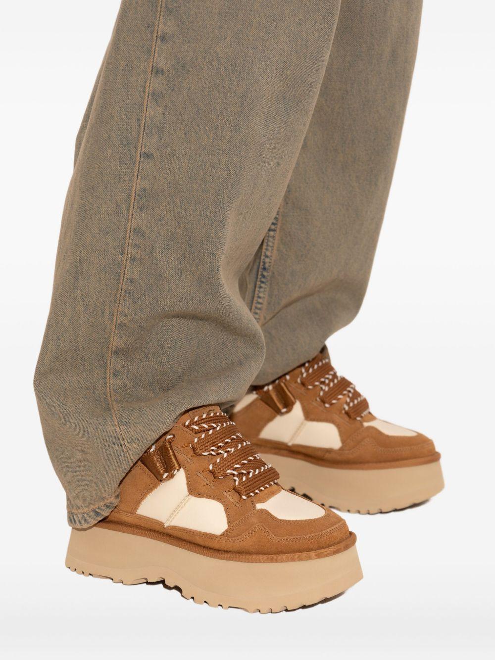 Sneakers Platform in Pelle Scamosciata 1171541 CHE UGG 