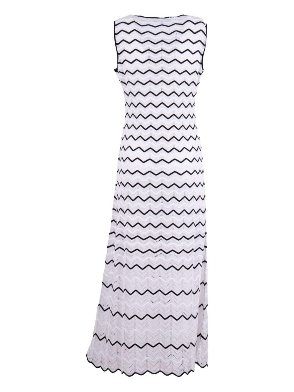 Abito bianco/nero in maglia fantasia chevron