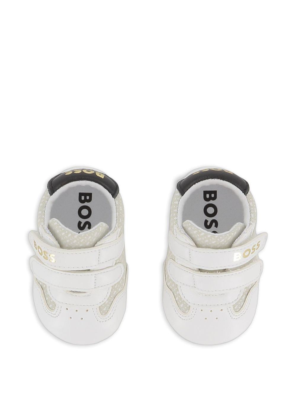 Sneakers con chiusura a strappi J52831 10P BOSS KIDSWEAR 