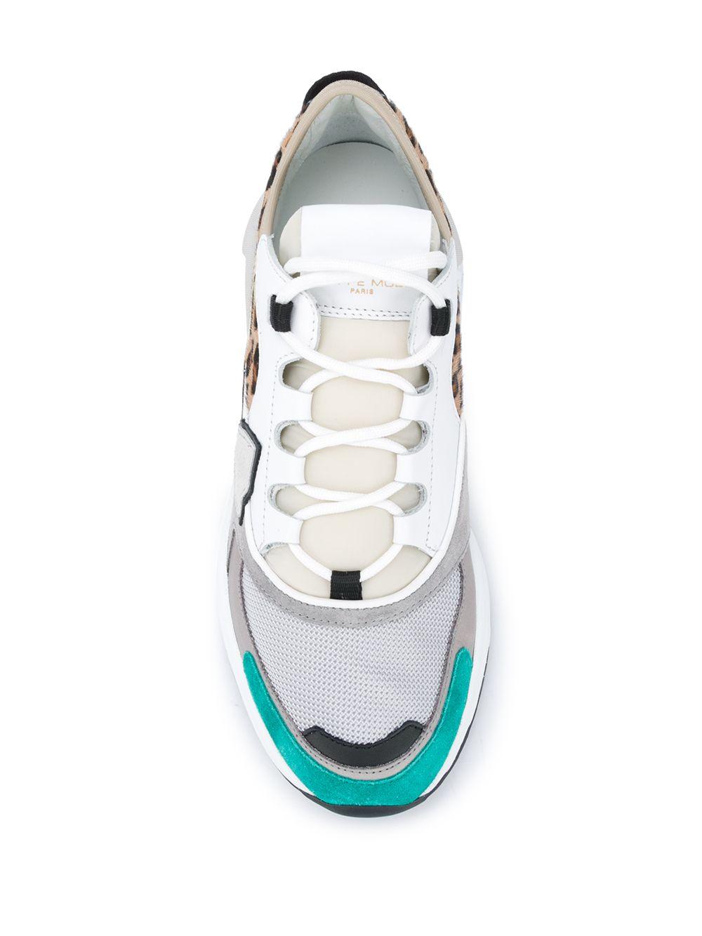 Sneakers runner bianca con fantasia animalier