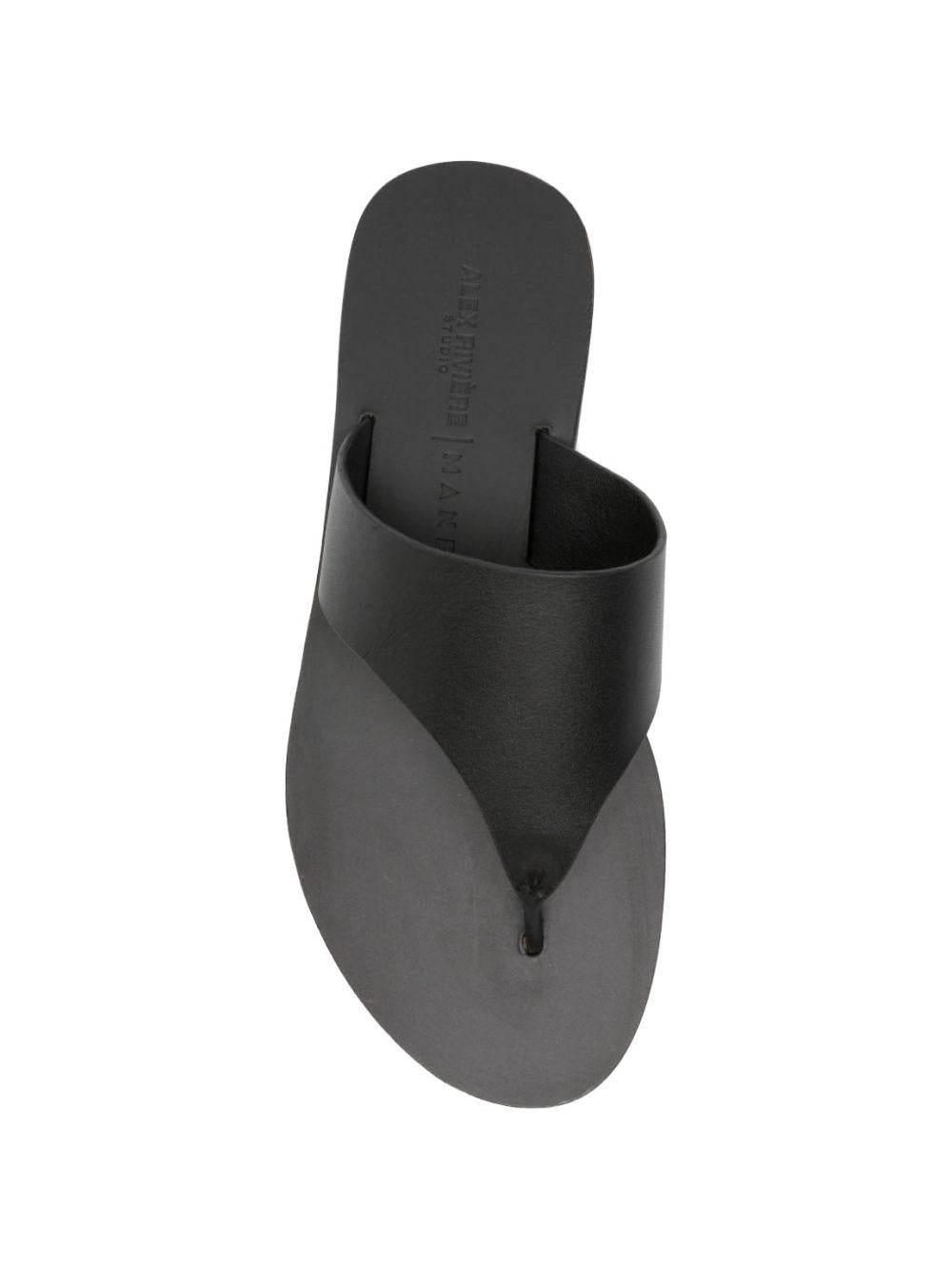  Q18Y0 BLACKTHONGS MANEBI 