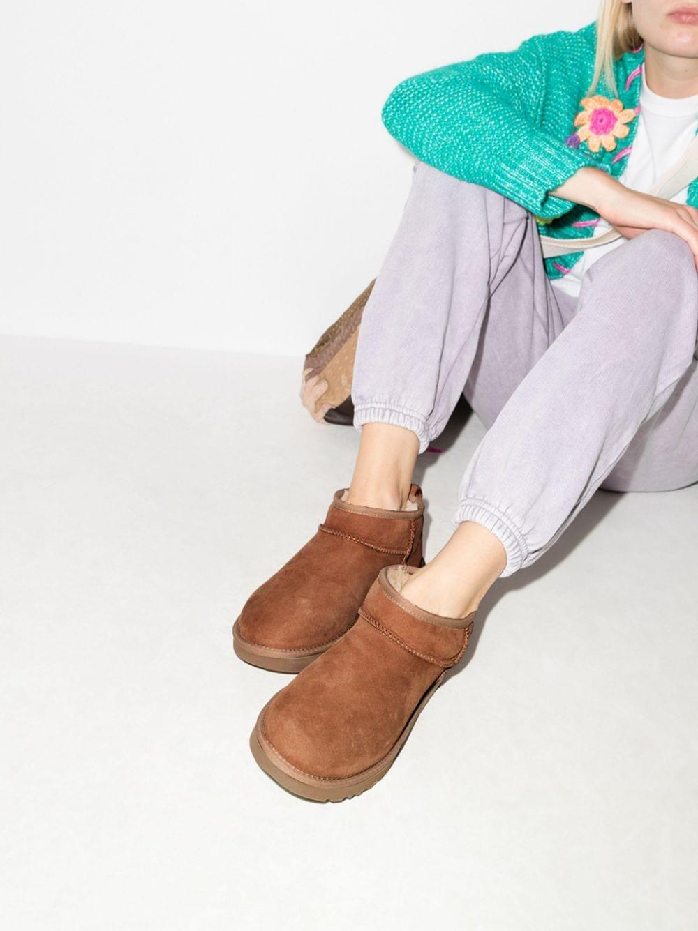 Stivale Classic Ultra mini cognac 1116109 CHE UGG 